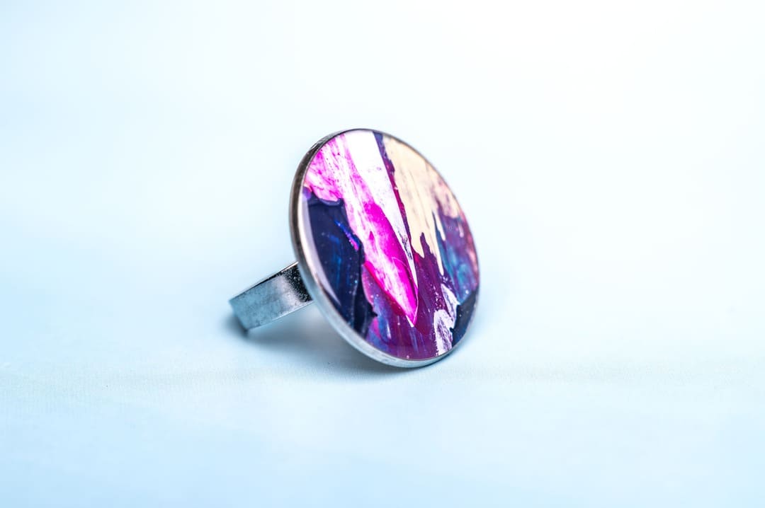 Anello unico Lollipop con colori brillanti e forma originale