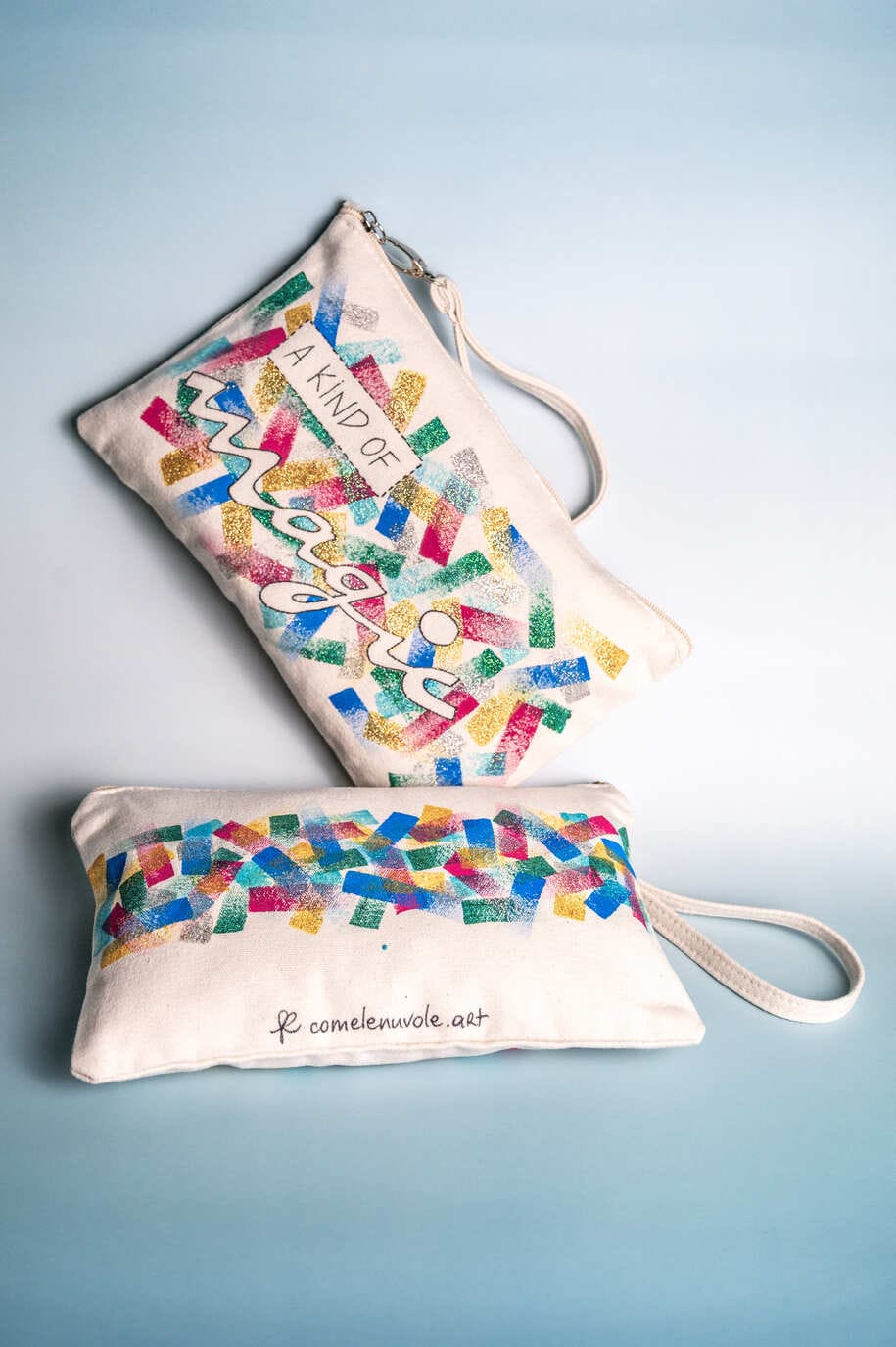 Pochette dipinta a mano con colori vivaci e motivi unici